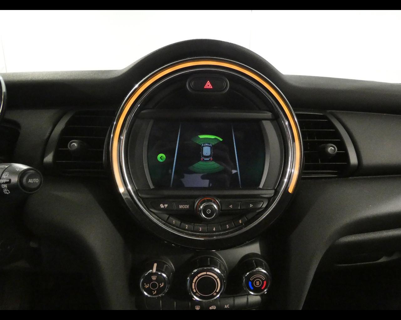 MINI Mini 4ª serie (F56) - Mini 1.5 One 75 CV