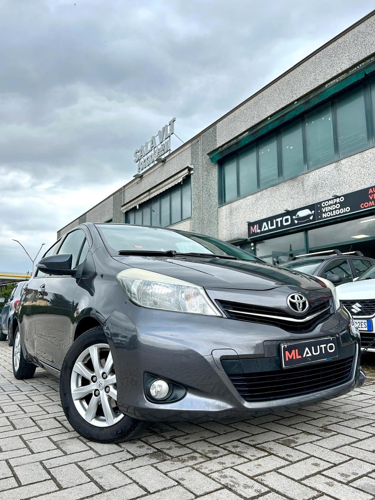 Toyota Yaris 1.0 5 porte Lounge - ok neopatentato