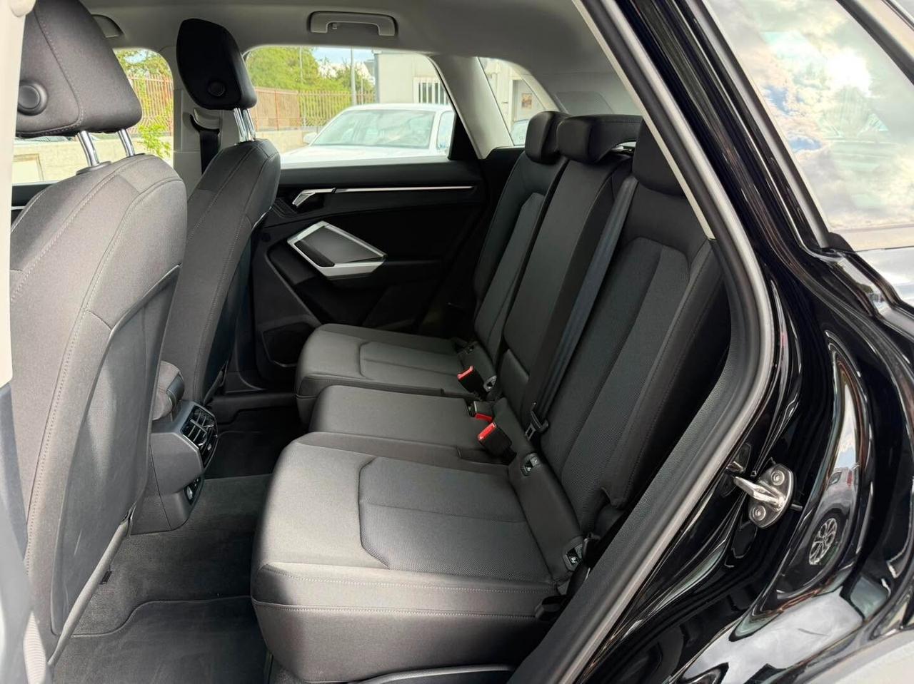 Audi Q3 35 ( 2.0 Tdi ) 150CV -LED-NAVI-CARPLAY