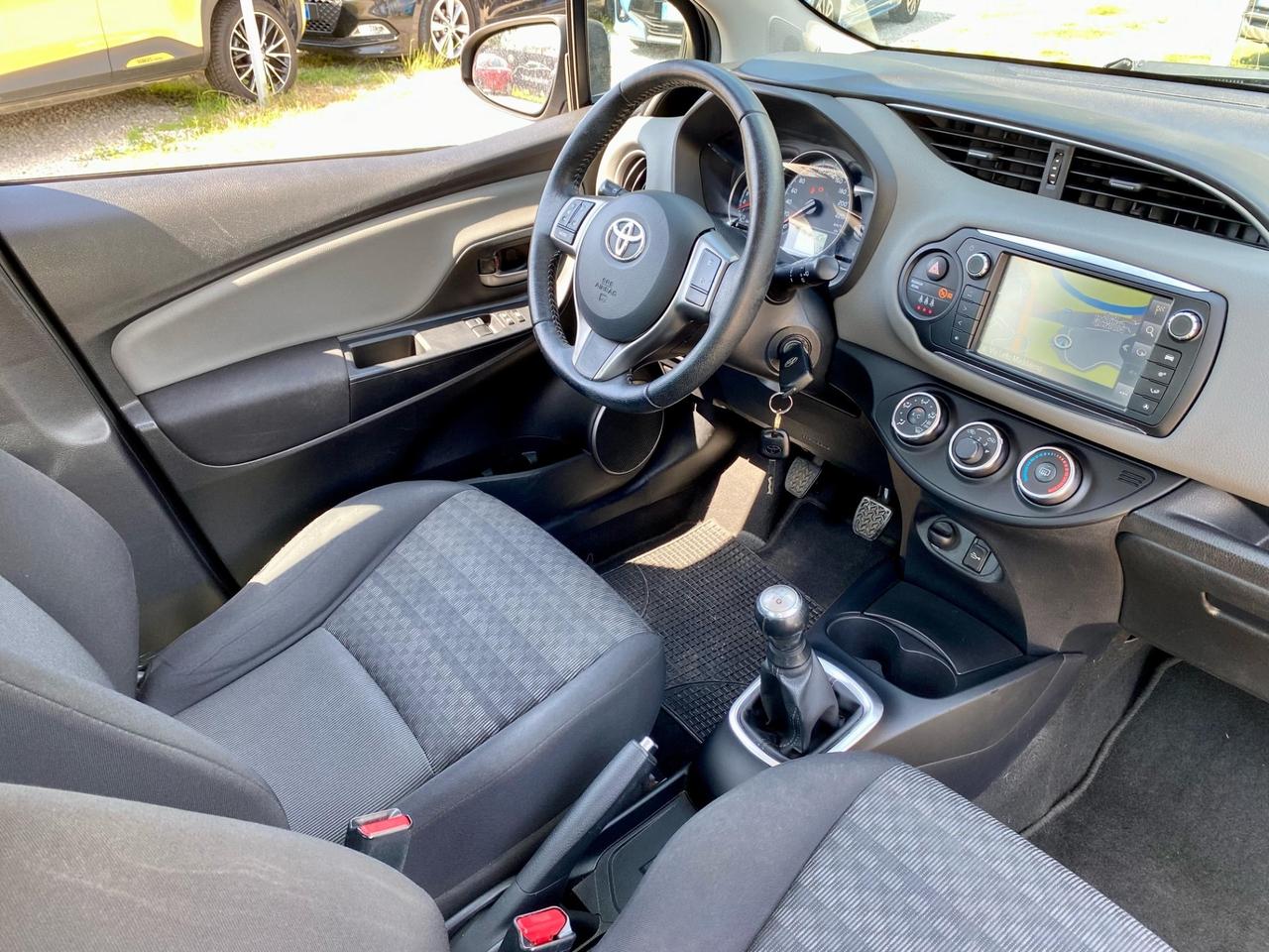 Toyota Yaris 1.0 5 porte