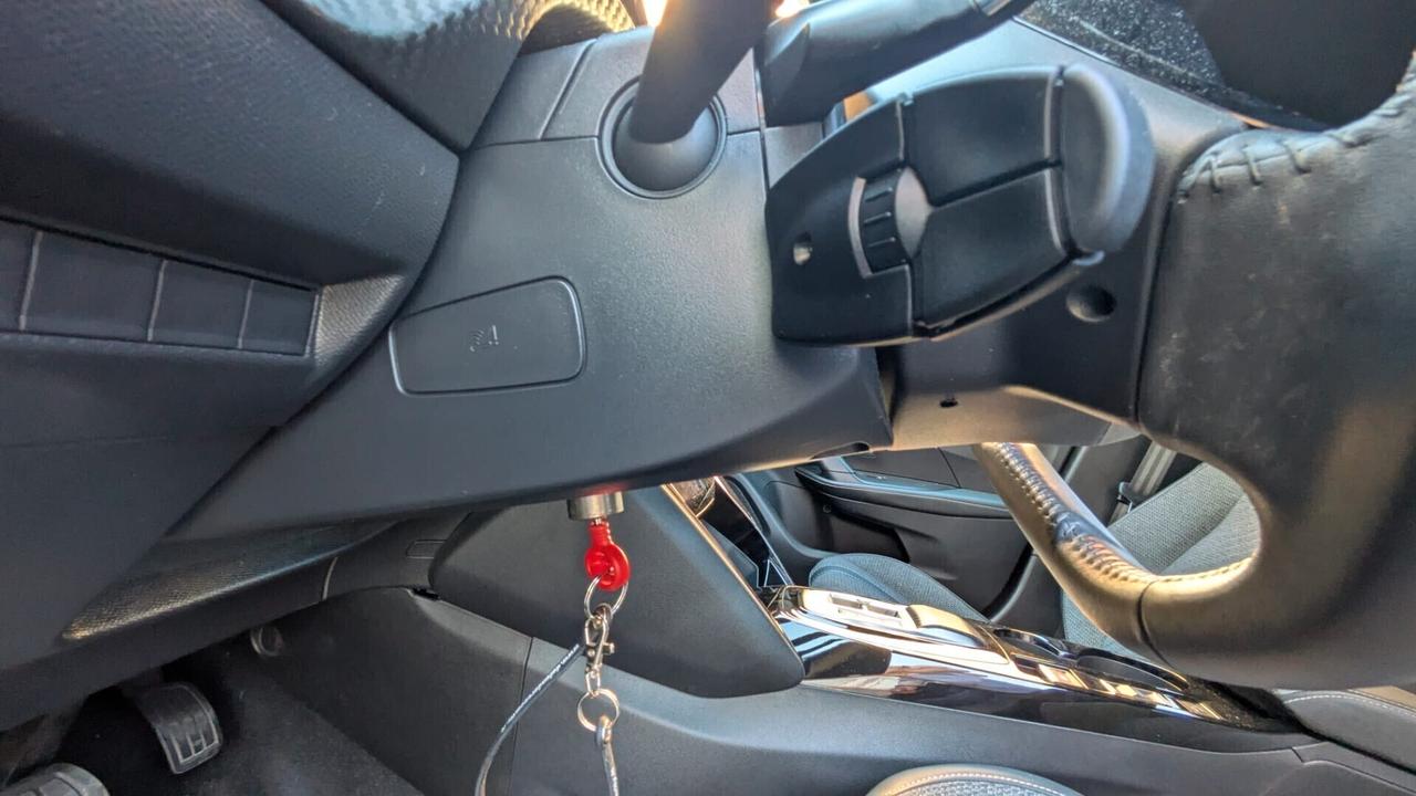 Peugeot 2008 MOTORIZZAZIONE DIESEL BlueHDi 130 S&S EAT8 Allure