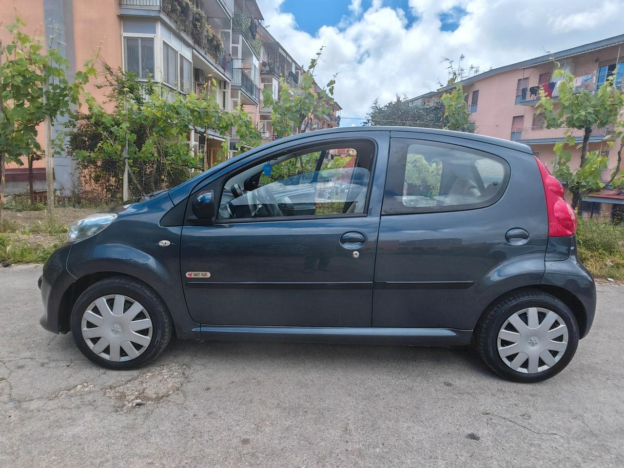 AUTOMATICA PEUGEOT 107 POCHI KM SWEET YEARS