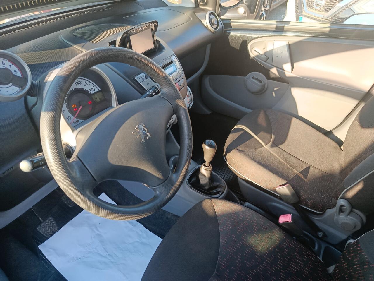 Peugeot 107 1.0 68CV 5p.Sweet Years