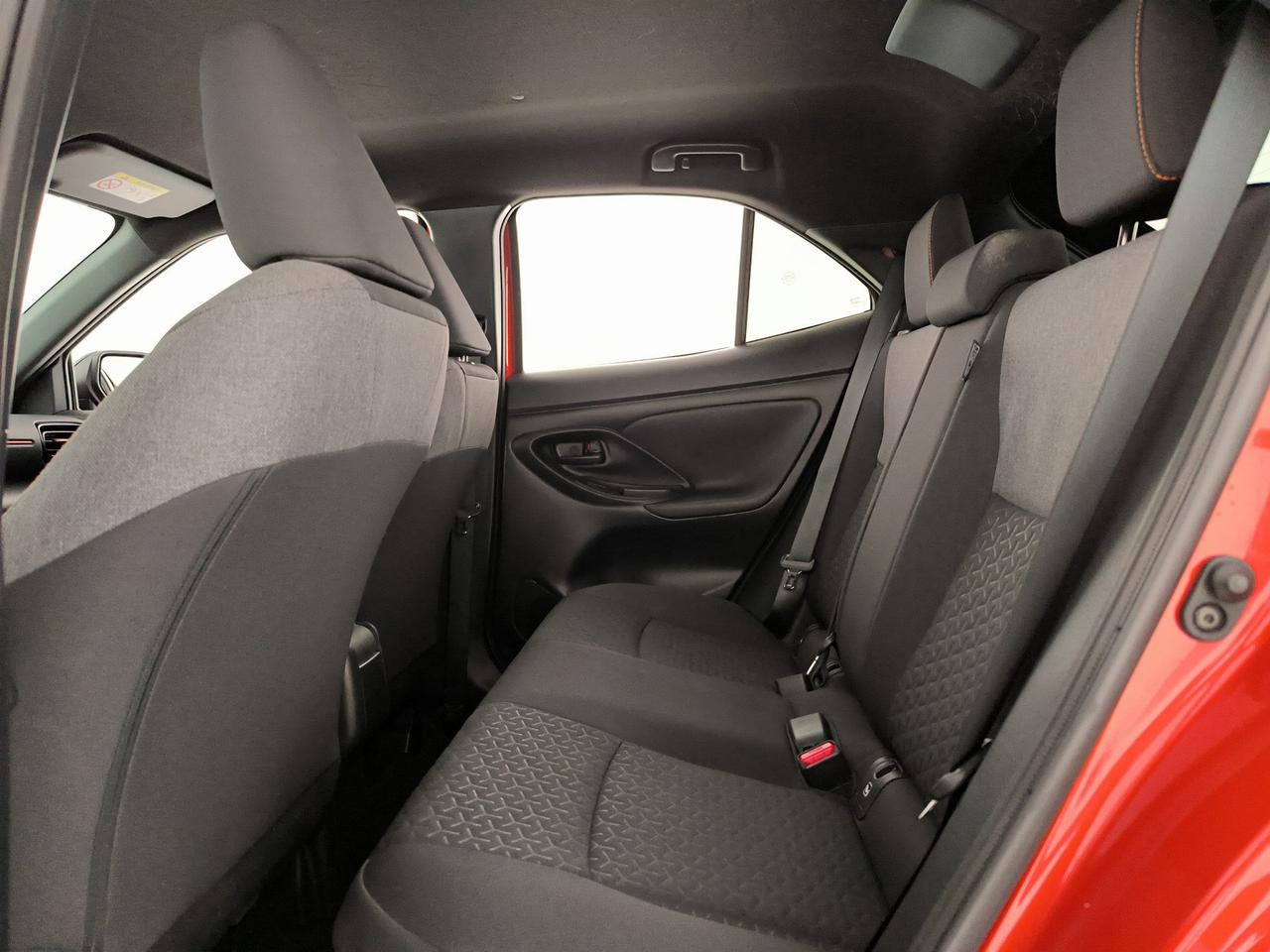 Toyota yaris cross 1.5h orange edition fwd 116cv e-cvt