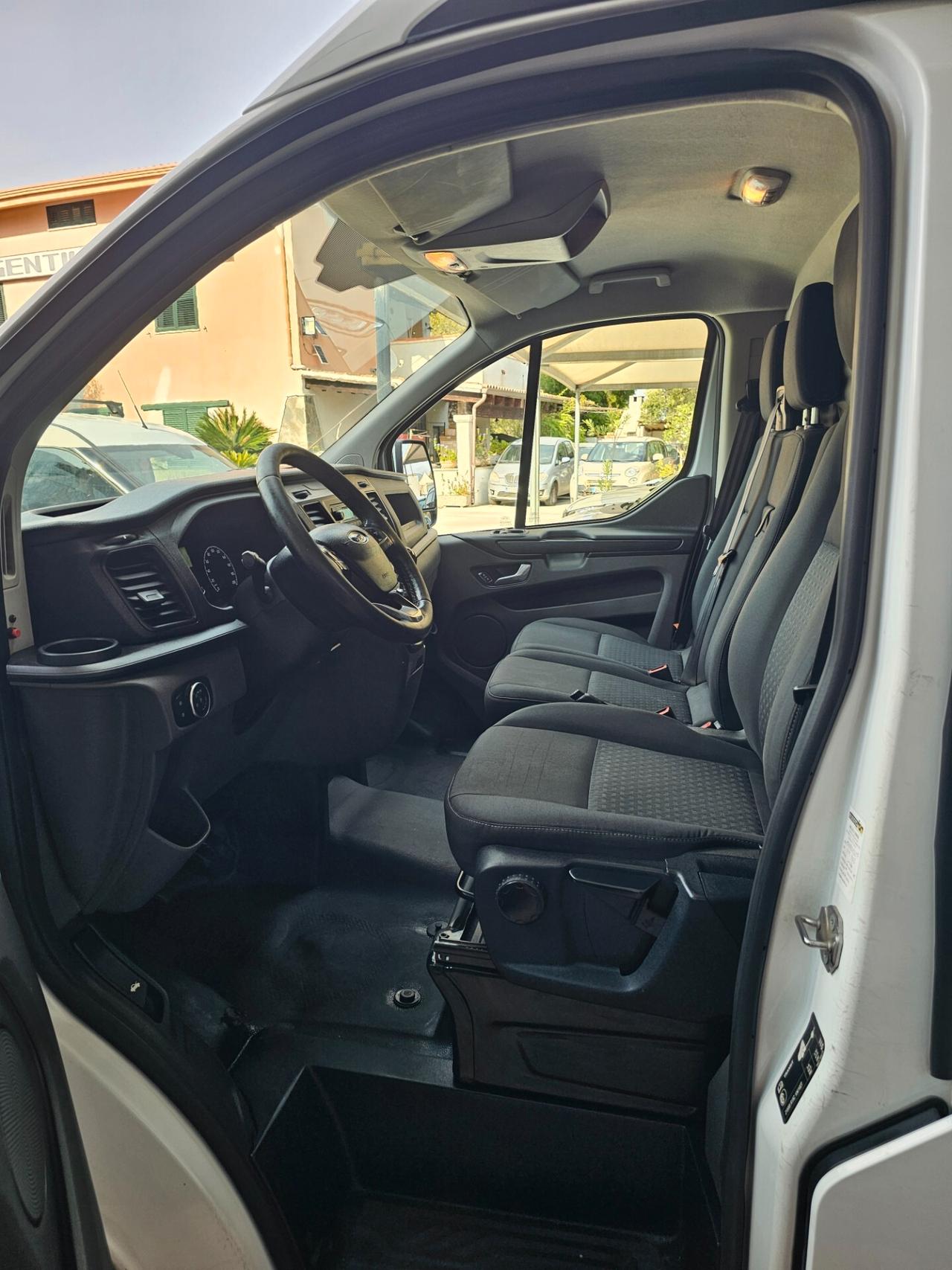 Ford Transit Custom 300 2.0 EcoBlue Hybrid 130 PC Furgone Trend