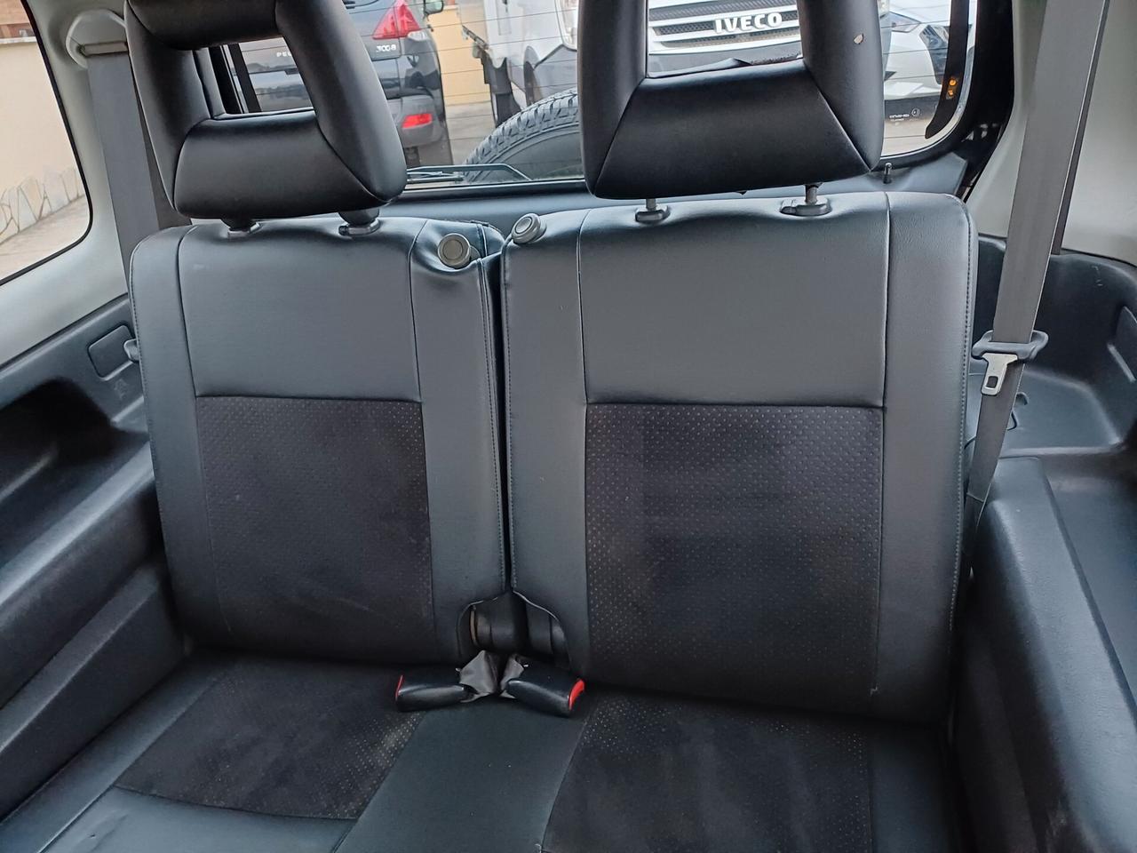 Suzuki Jimny 1.3i 16V cat 4WD JLX