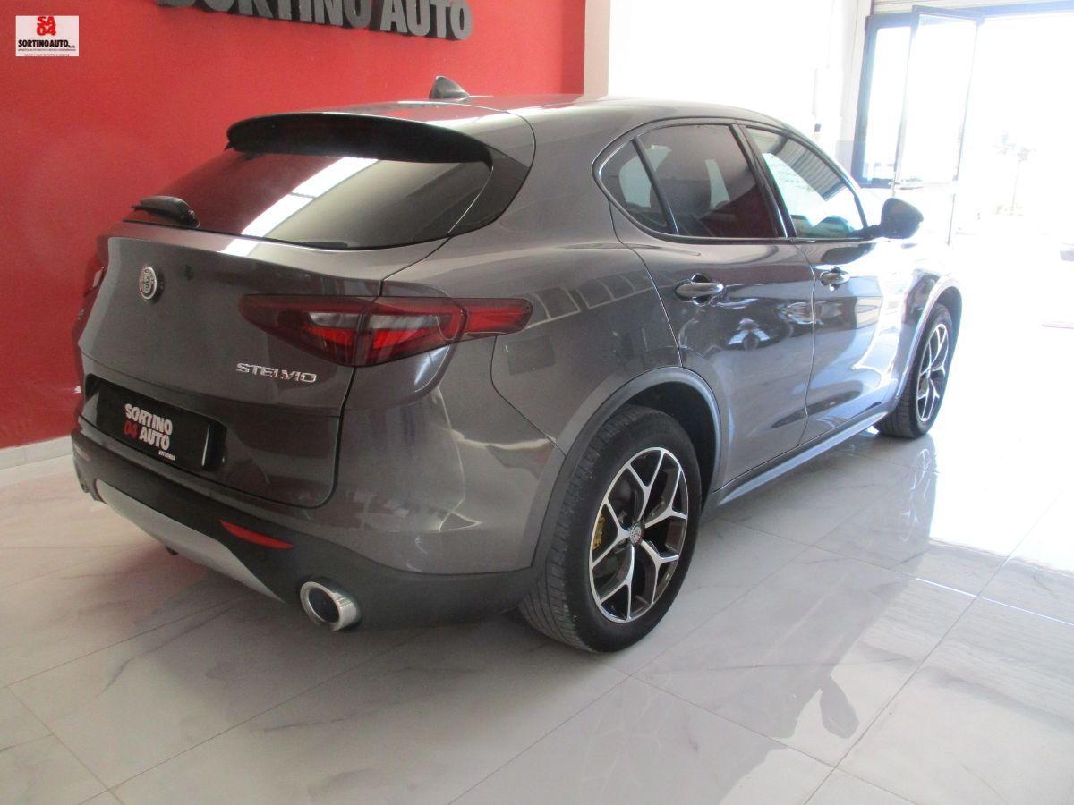 A.R.Stelvio 2.2 T.d. 210CV AT8 Q4 Exec.2019 FULL