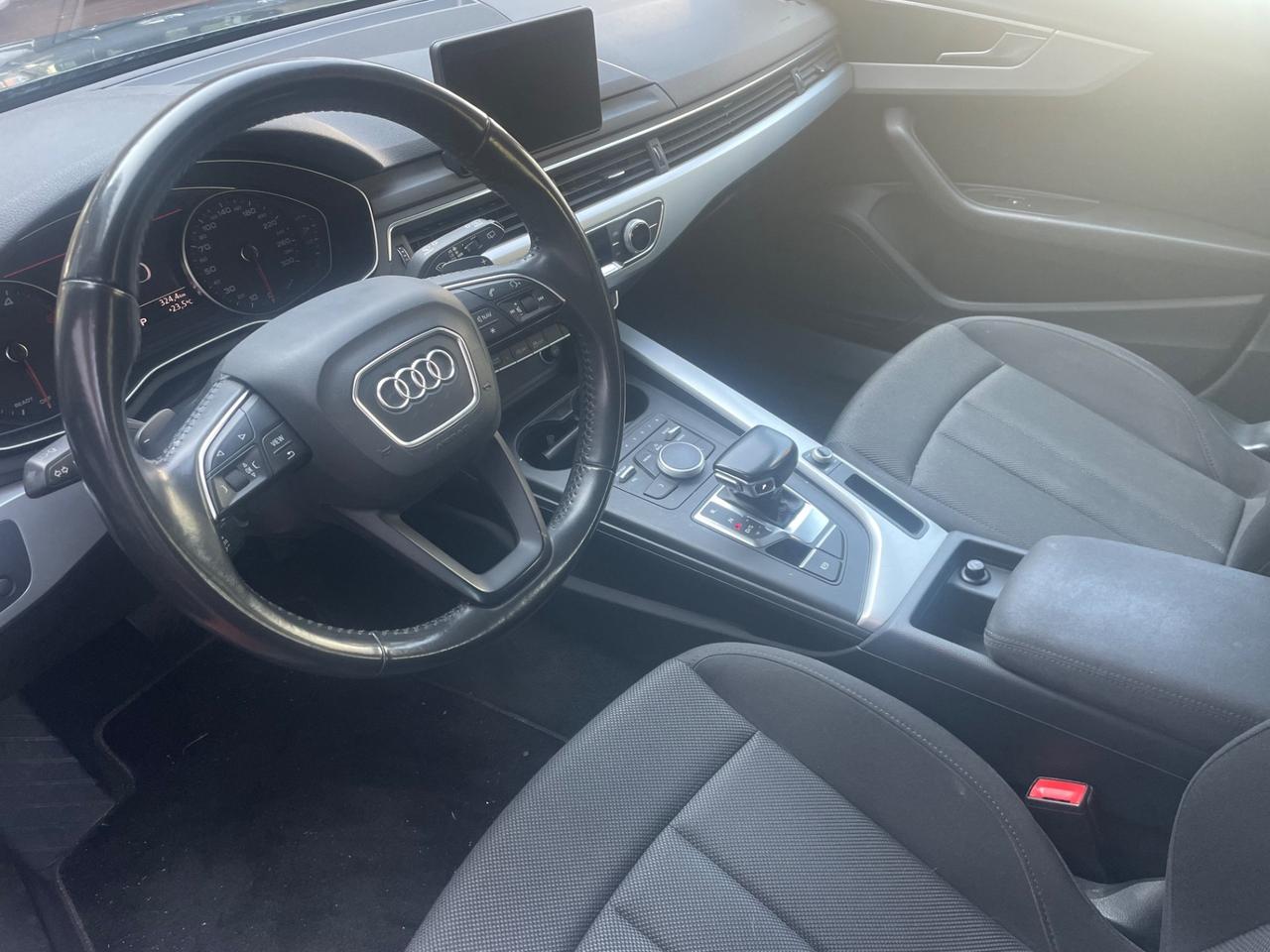 Audi A4 2.0 TDI 150 CV ultra Sport
