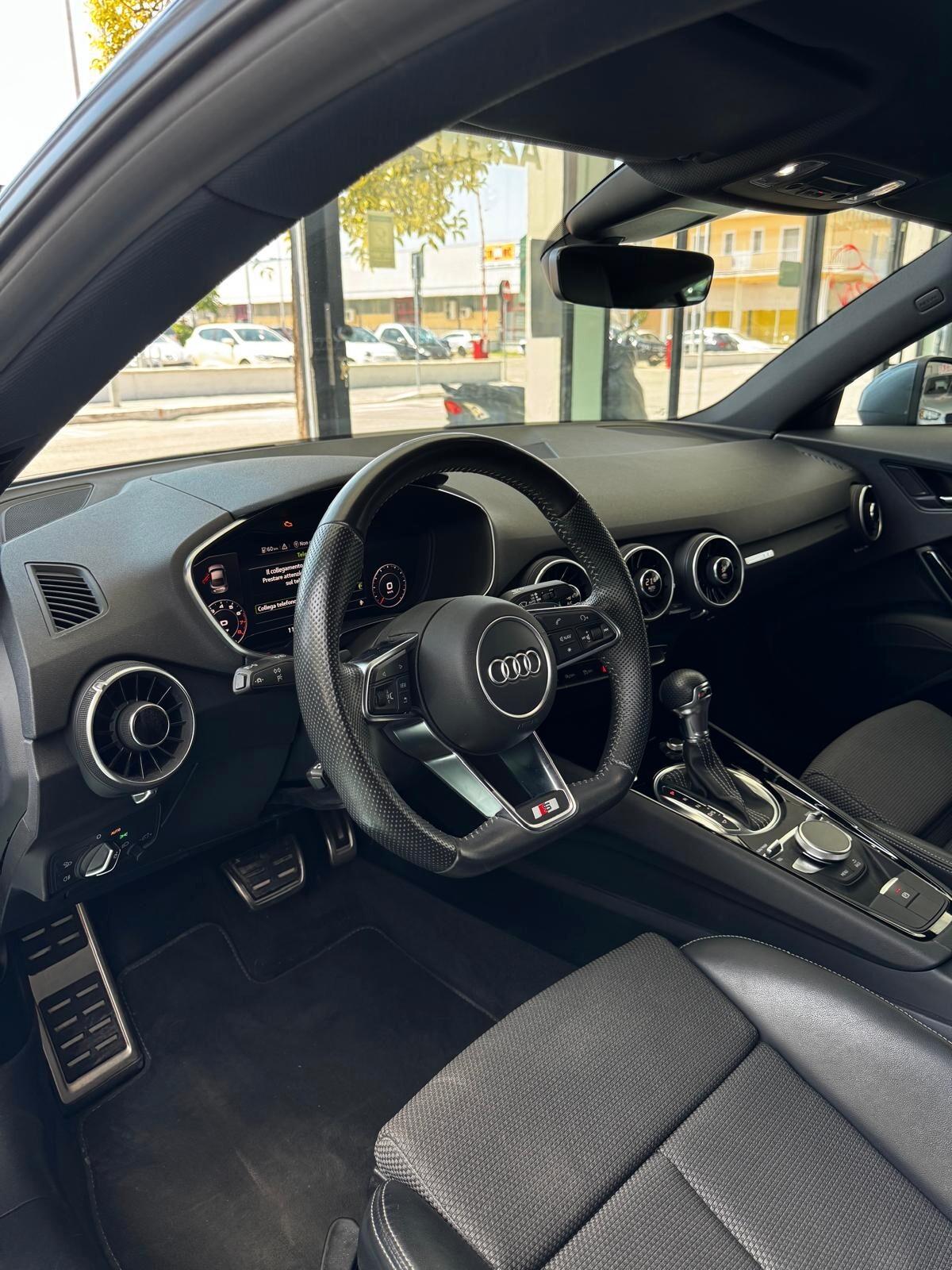 Audi TT Coupé 40 TFSI S tronic Sline
