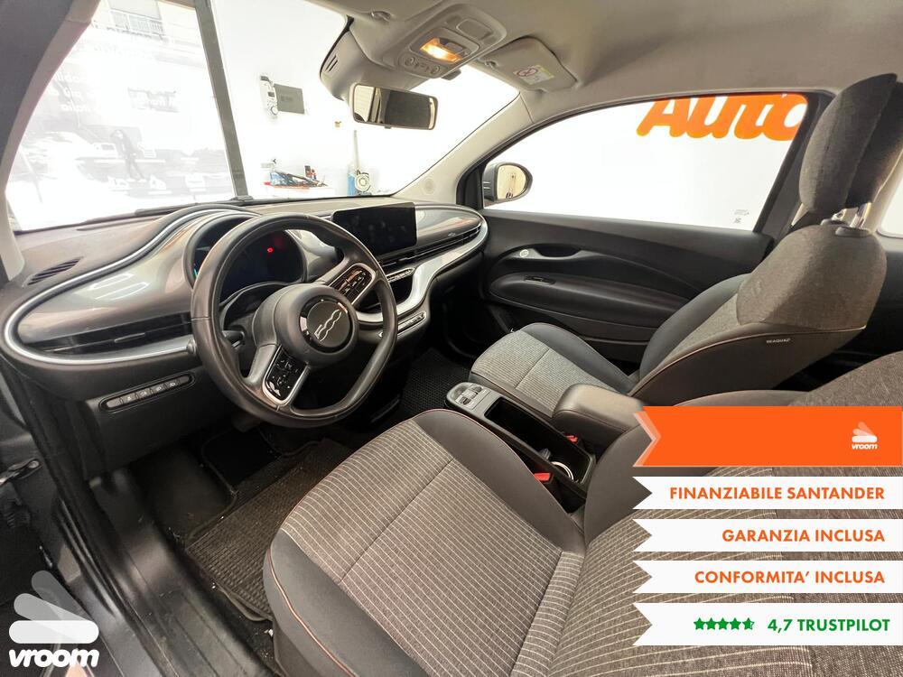 FIAT 500e Berlina 42 kWh La Prima