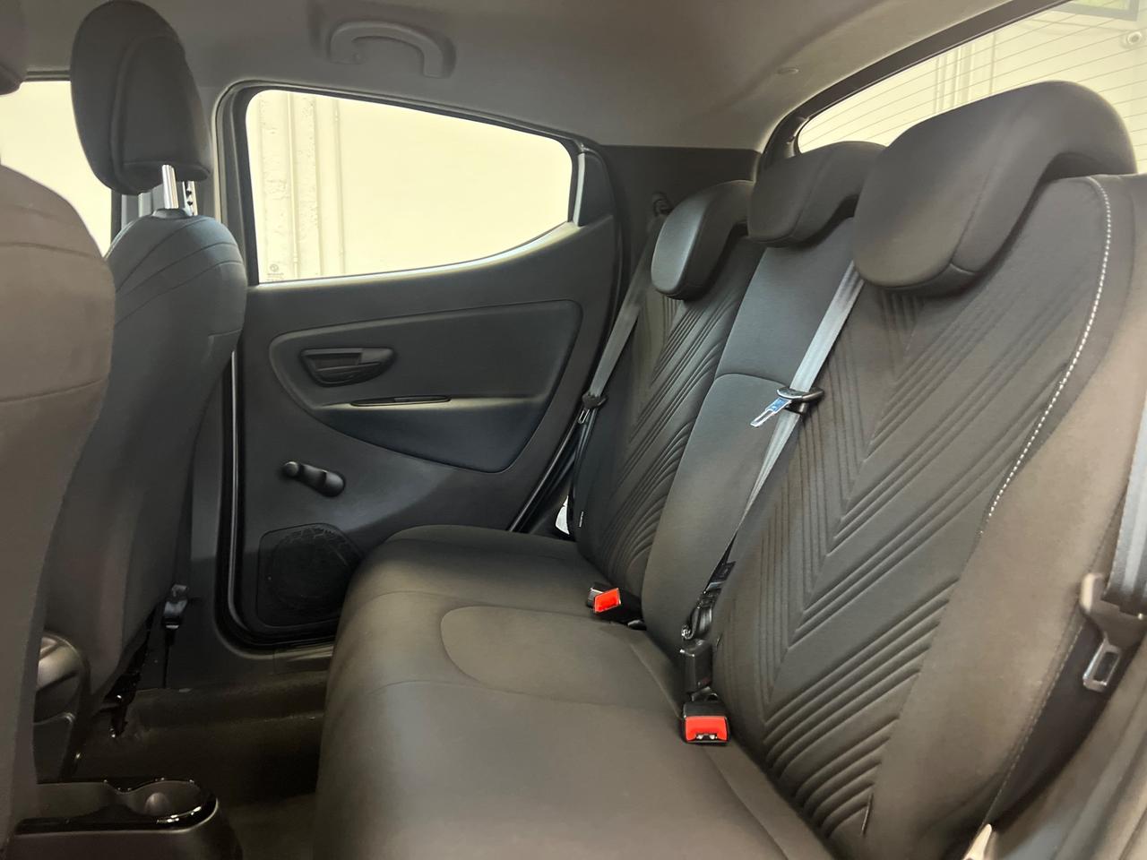 Lancia Ypsilon 1.0 FireFly 5 porte S&S Hybrid Gold