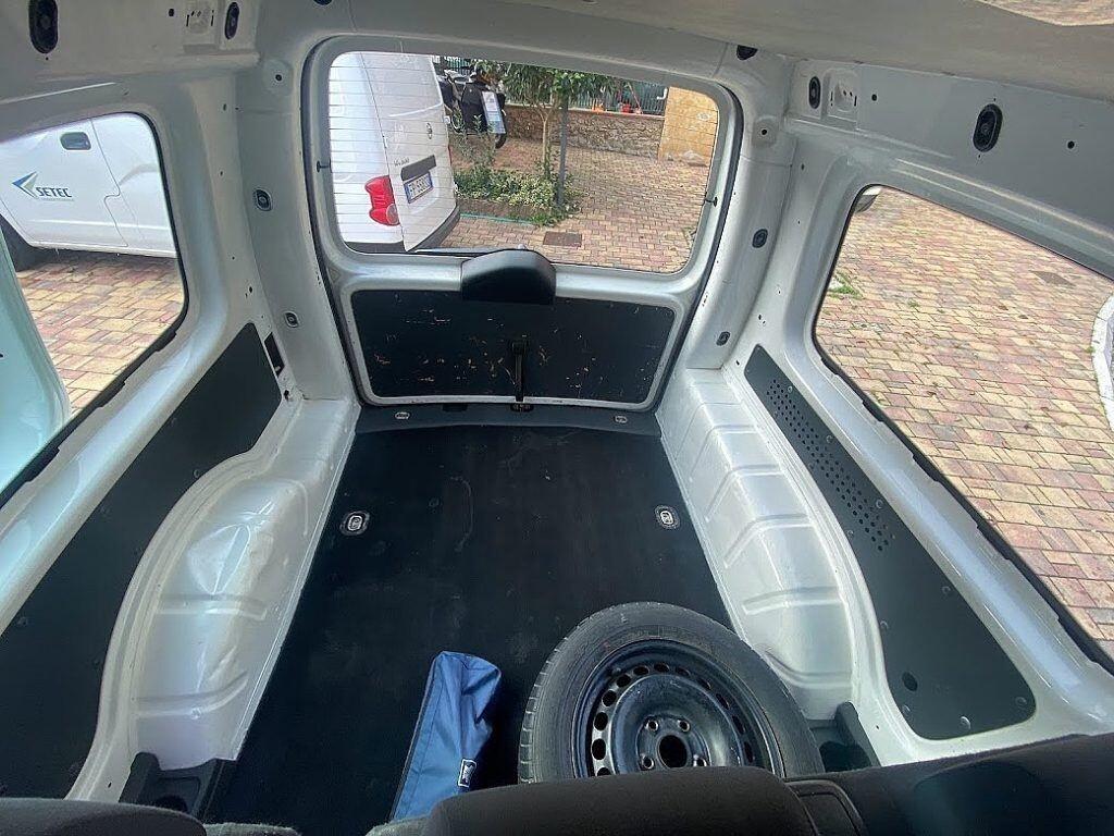 VOLKSWAGEN Caddy 2.0 Ecofuel 5p. Comfortline Maxi