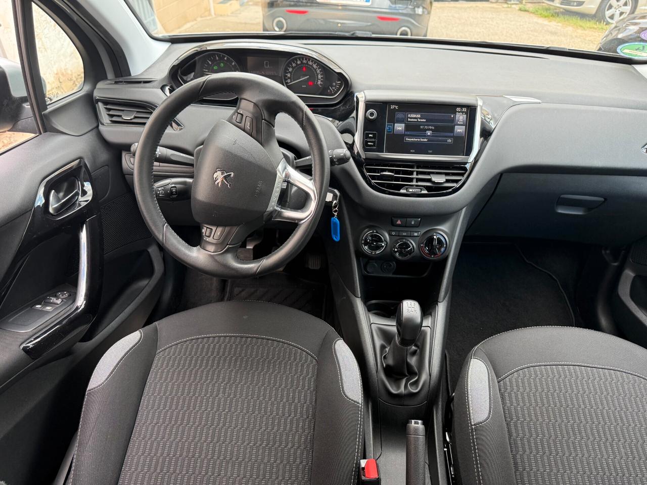 Peugeot 208 PureTech 82 5 porte Allure