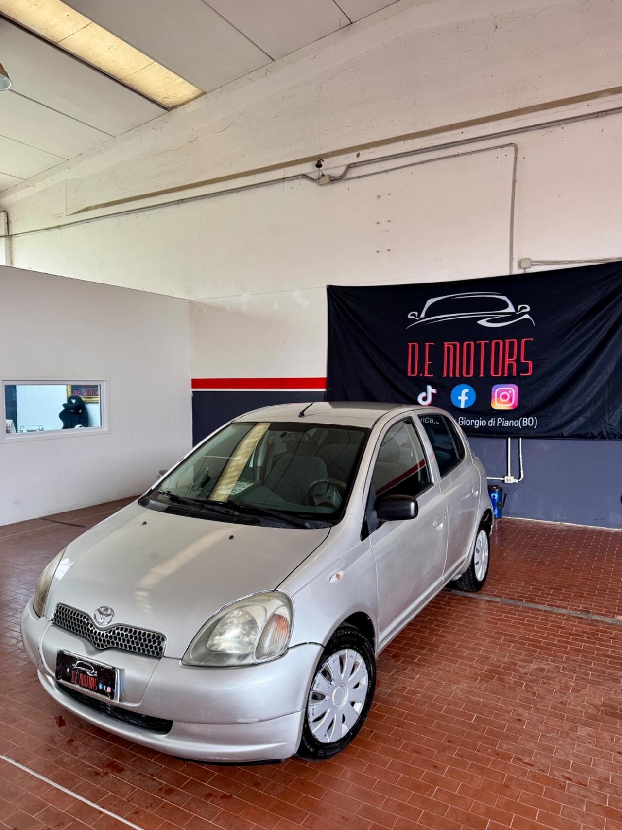 Toyota Yaris 1.0i 16V cat 5 porte