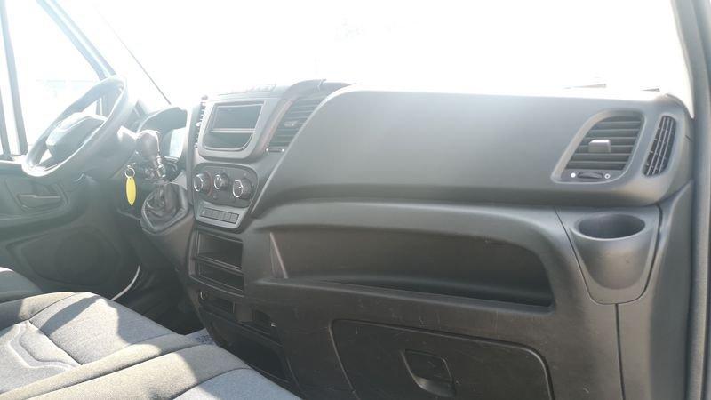 Iveco Daily 35C14 BTor 2.3 HPT PL Cassone con Gru Fassi