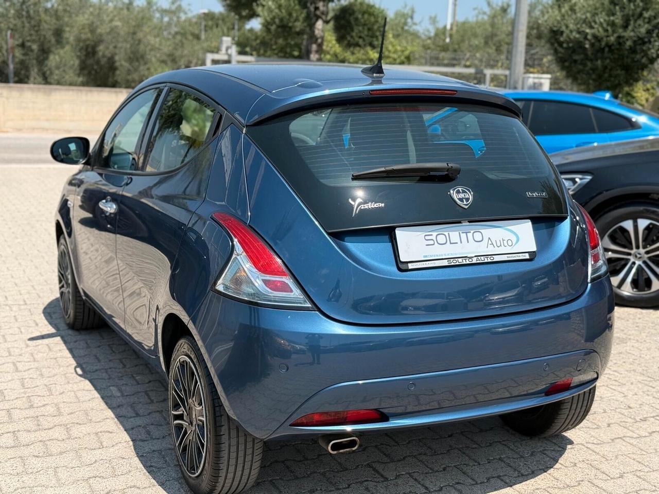 Ypsilon 1.0 5 porte S&S Hybrid Gold Blu Eleganza