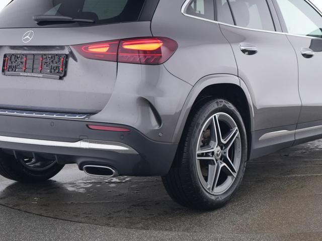 MERCEDES-BENZ GLA 180 Automatic AMG Line Advanced Plus