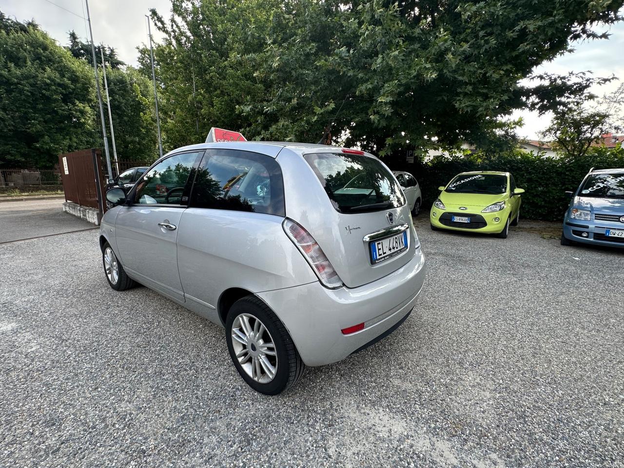 Lancia Ypsilon 1.2 69 CV Unyca