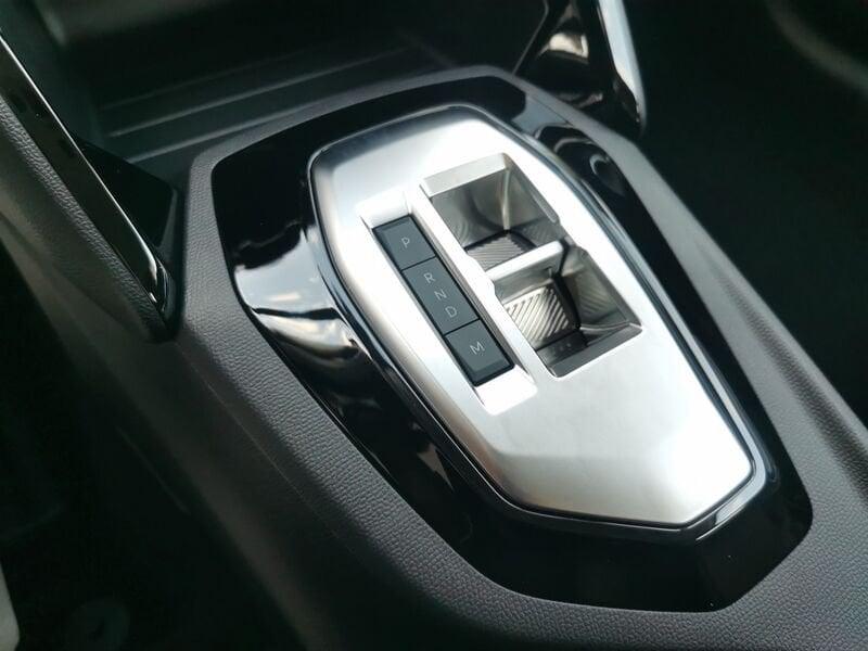 Peugeot 208 Hybrid 100 e-DCS6 Style