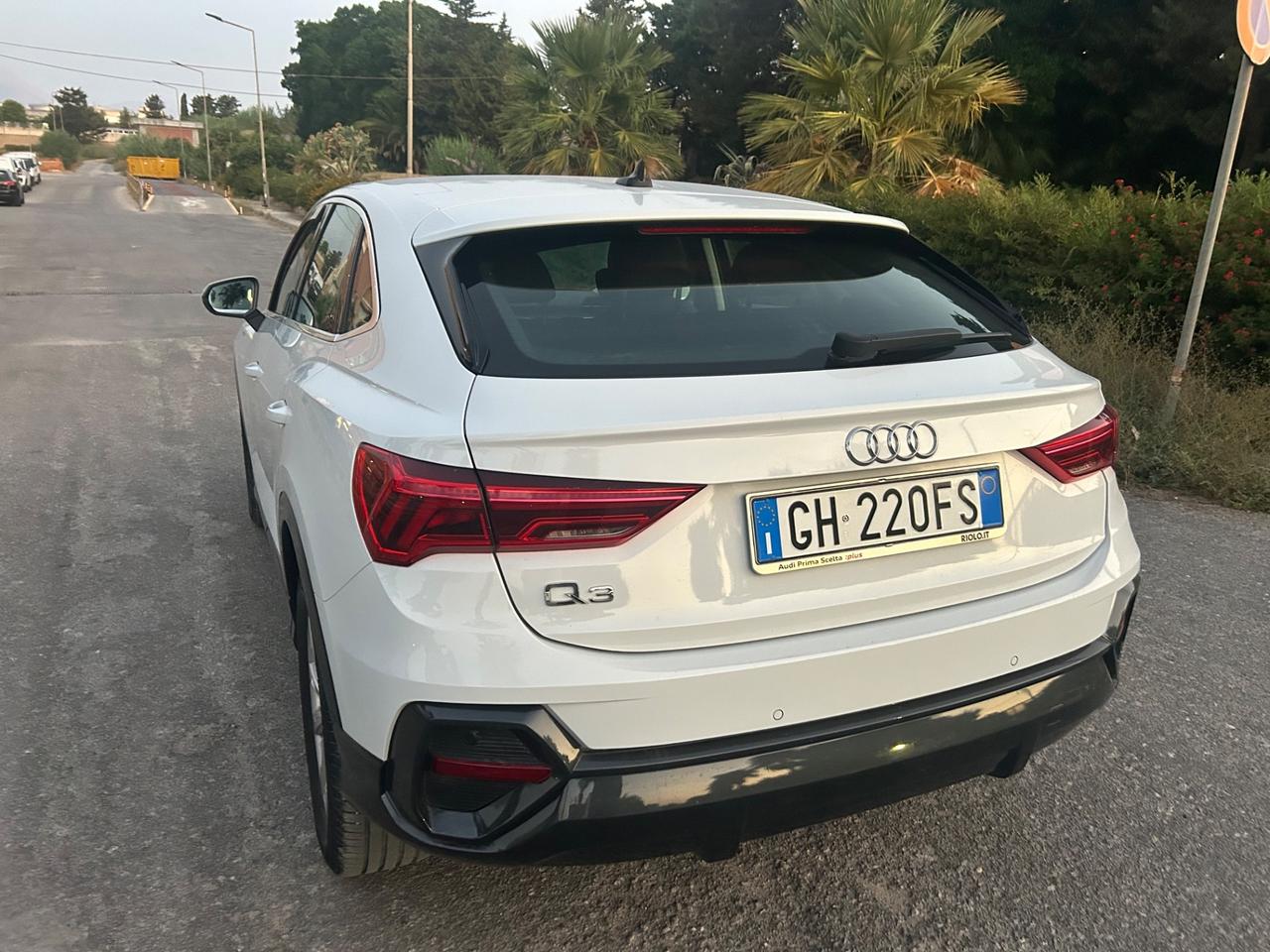 Audi Q3 35 TDI S tronic Business Advanced