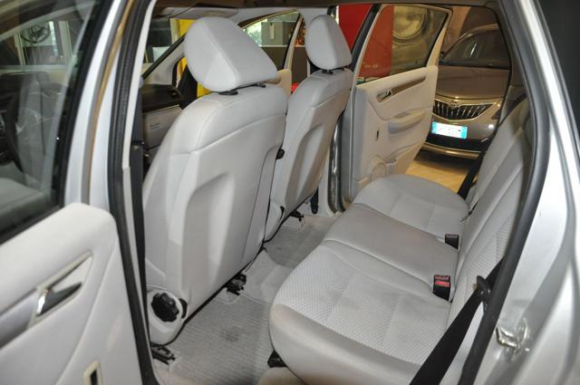 MERCEDES-BENZ B 180 NGT BlueEFFICIENCY *AUTOMATICA/NAVI*