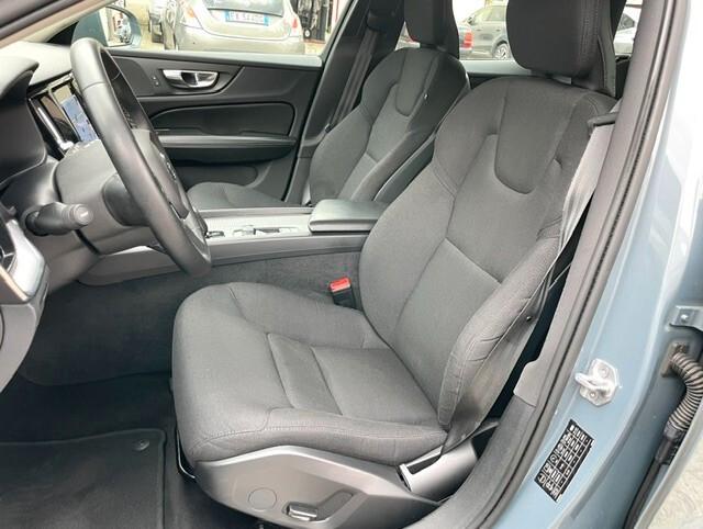Volvo V60 B4 (d) Geartronic Momentum Business Perfetta Tagliandata