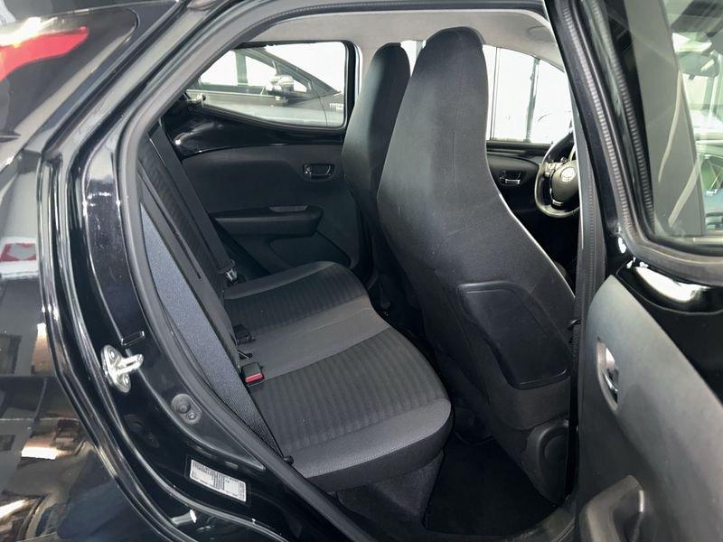 Toyota Aygo Connect 1.0 VVT-i 72 CV 5 porte x-fun