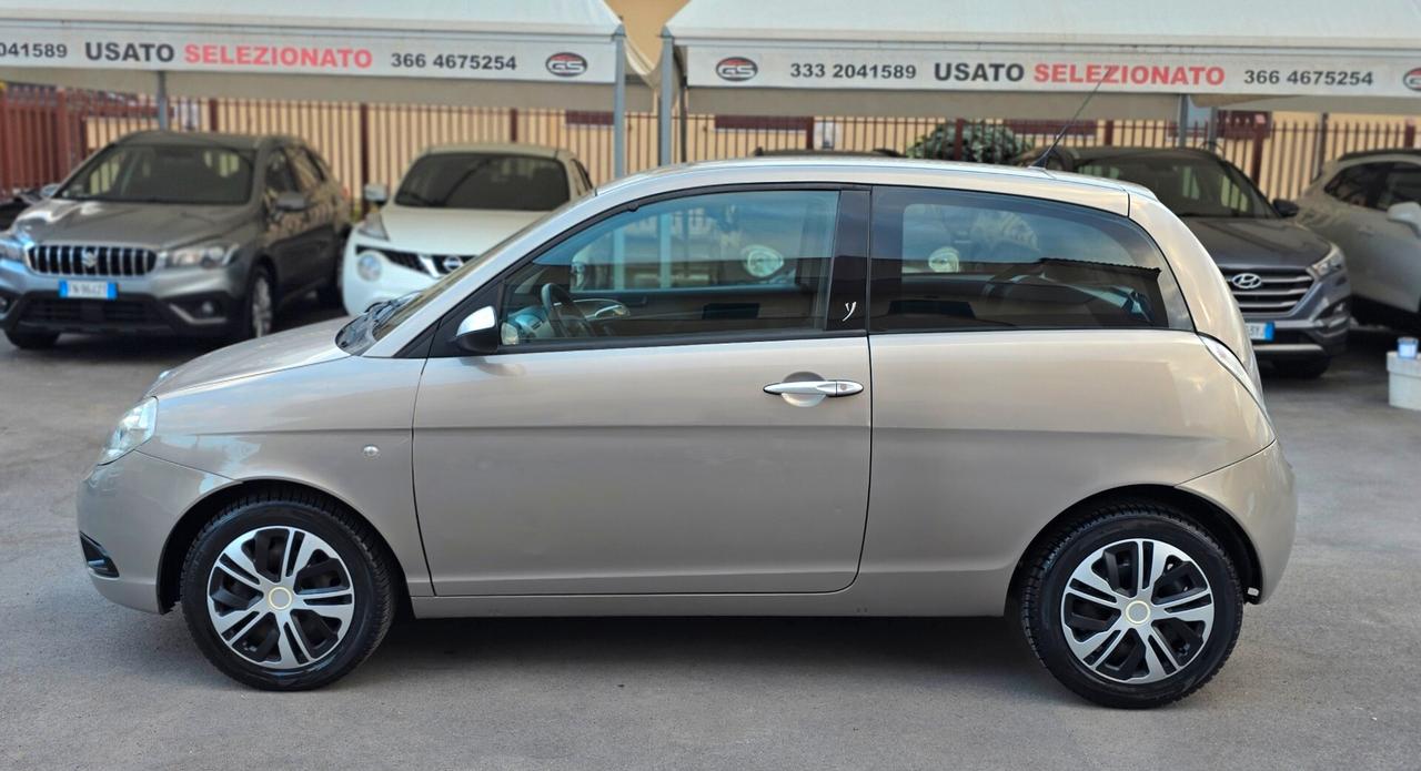 Lancia Ypsilon 1.2 Argento