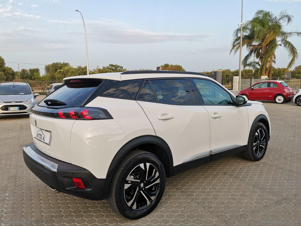 PEUGEOT 2008 BlueHDi 110 S&S Allure