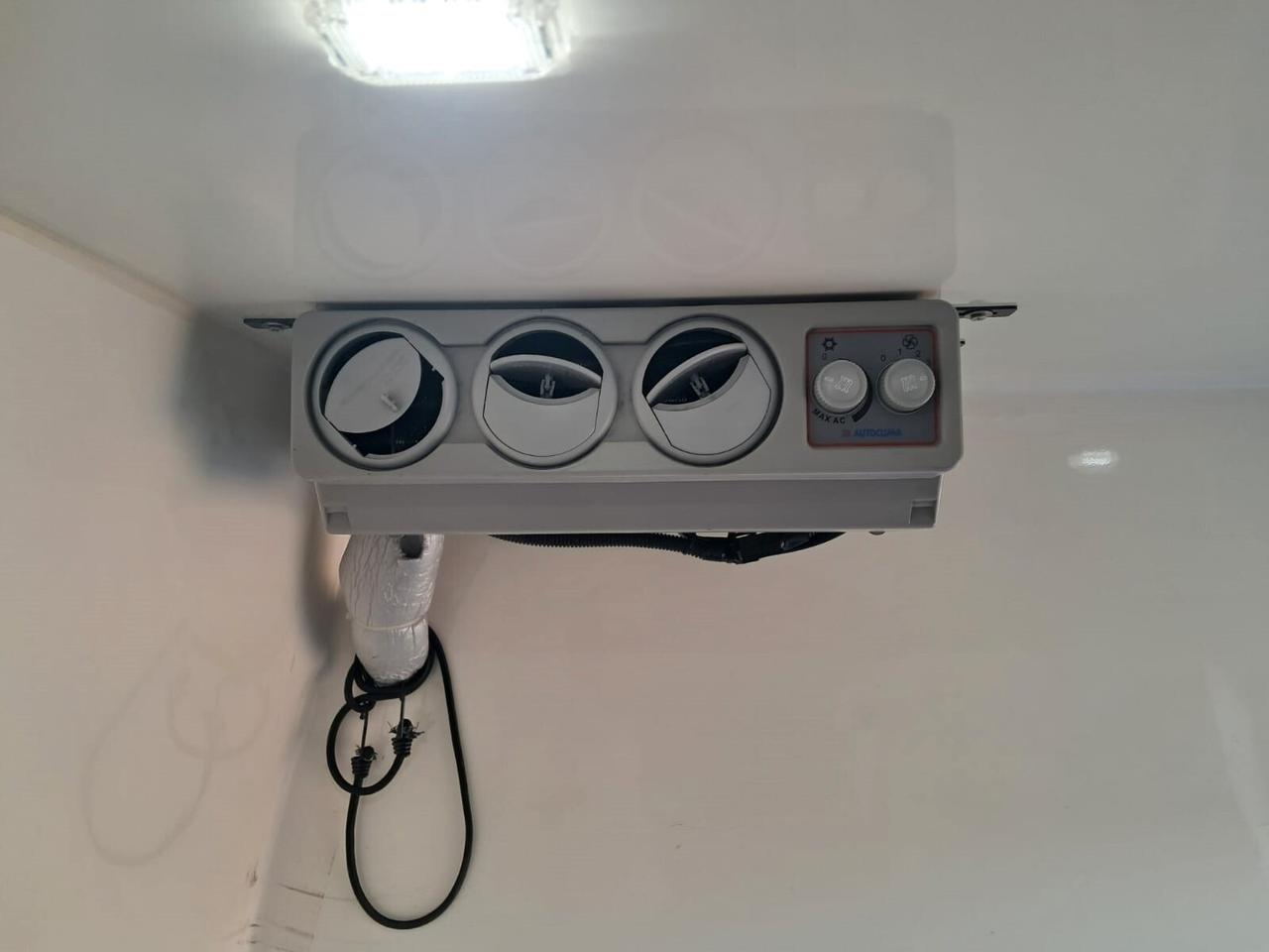 Ford Transit Custom 300 EcoBlue Hybrid 130PL Furgone Trend - coibentato con frigo -(Iva Esposta)