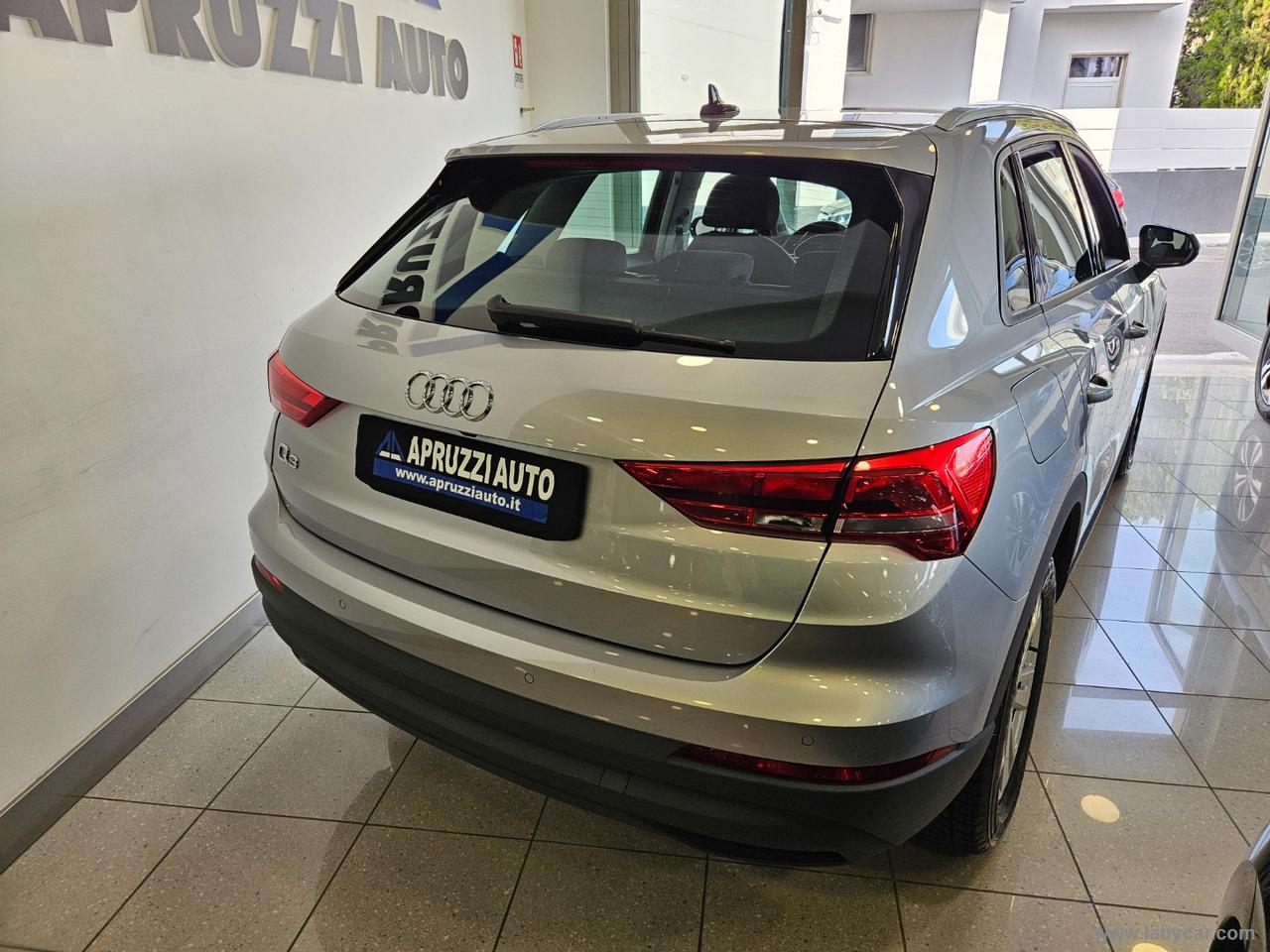 AUDI Q3 35 TDI S tronic Business