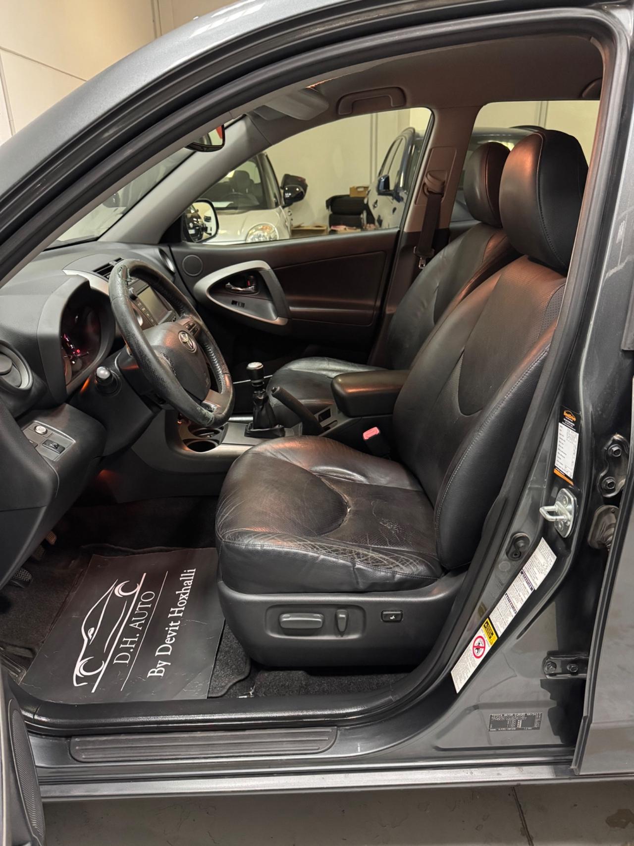 Toyota RAV 4 RAV4 2.2 D-4D 150 CV DPF Exclusive