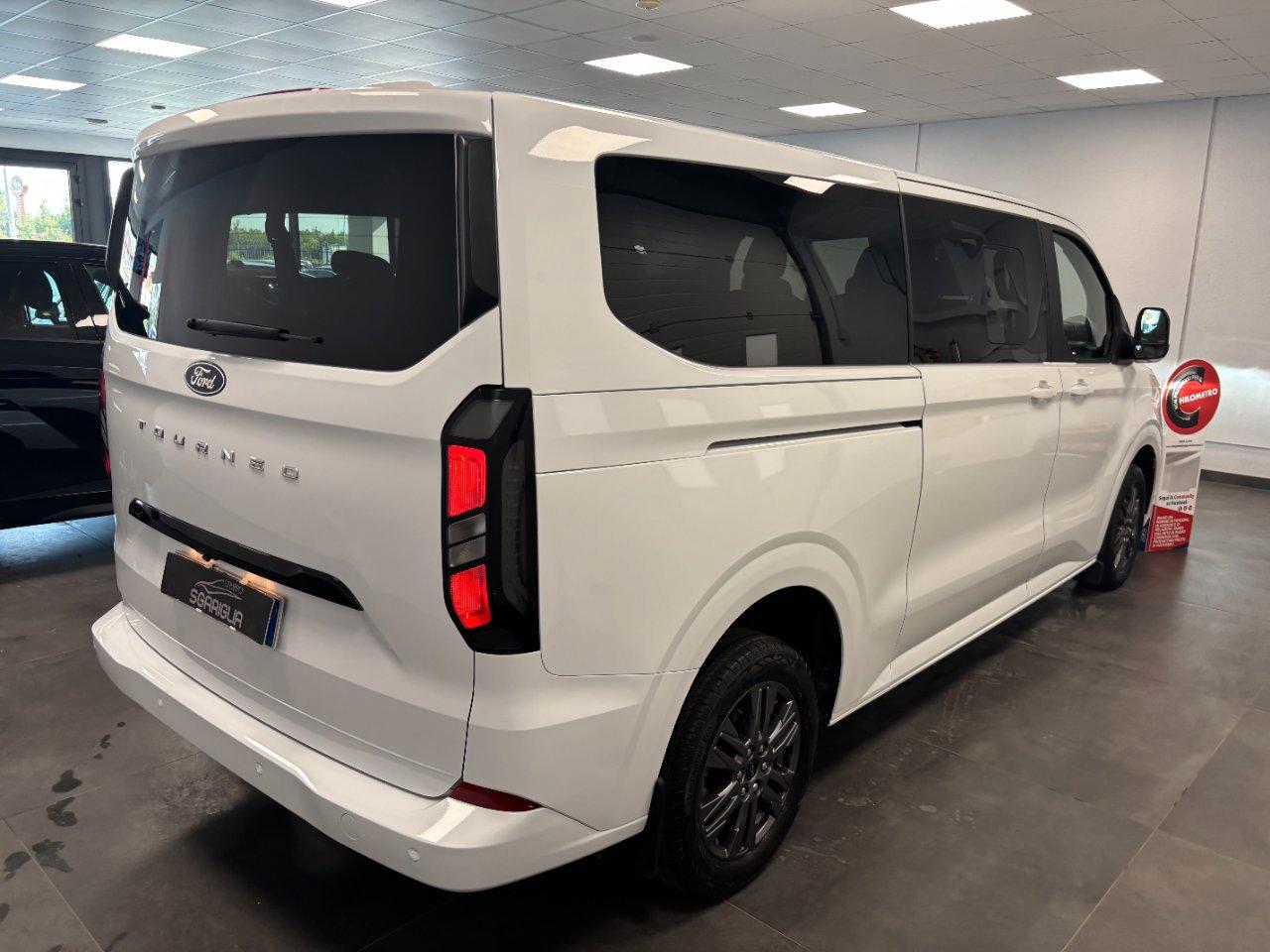 Ford Tourneo Custom 9 Posti Passo Lungo L2 Titanium 2.0 Diesel