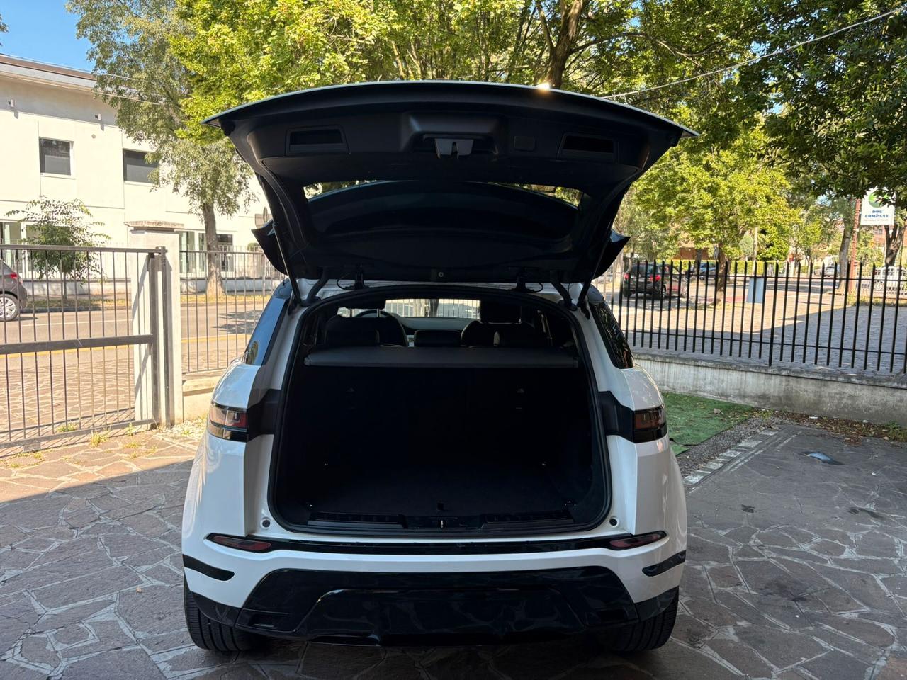 Land Rover Range Evoque 2.0D I4-L.Flw 150 CV R-Dynamic S