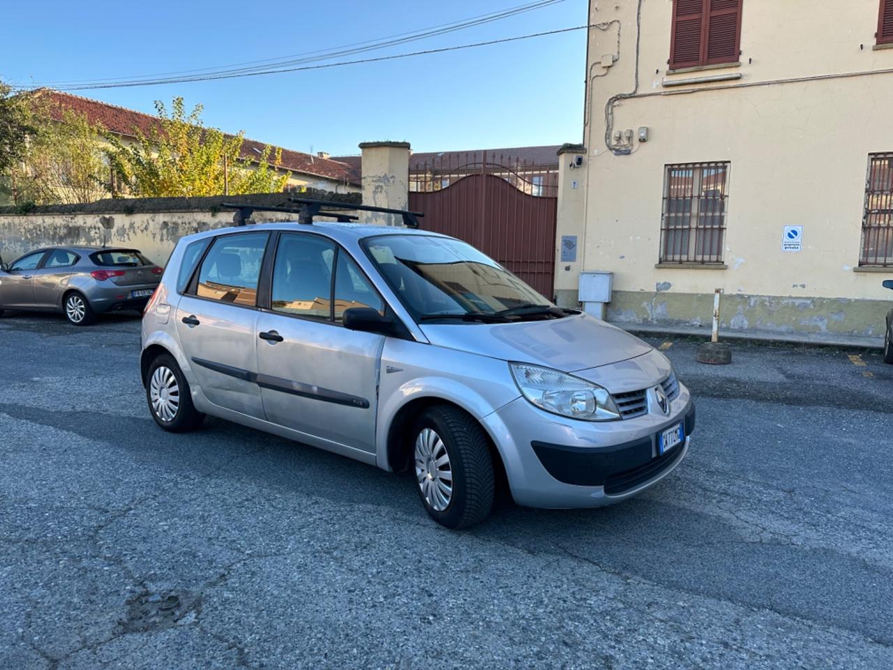 Renault Scenic Scénic 1.5 dCi/82CV pochi km