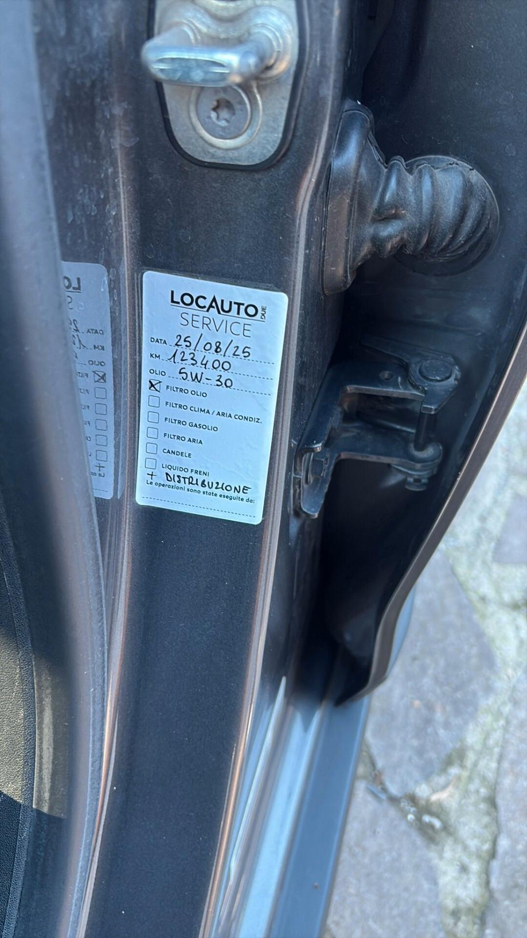 Peugeot 2008 PureTech Turbo 110 EAT6 S&S Black Matt