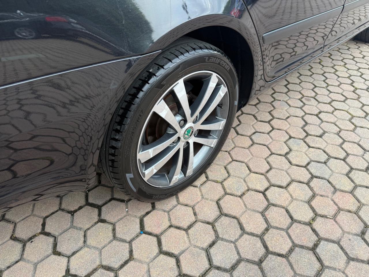 Skoda Octavia 1.6 TDI CR F.AP. Elegance OK NEOPATENTATI