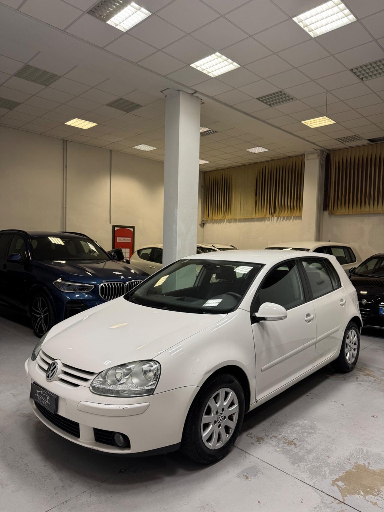 Volkswagen Golf 1.6 16V FSI 5p. Sportline