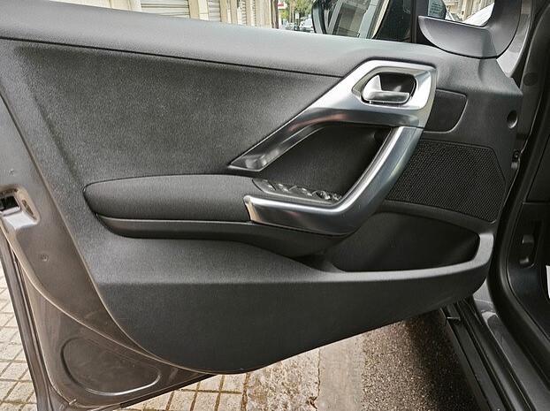 PEUGEOT 2008 1.6 HDi 100 cv *89.000 KM* - 2017