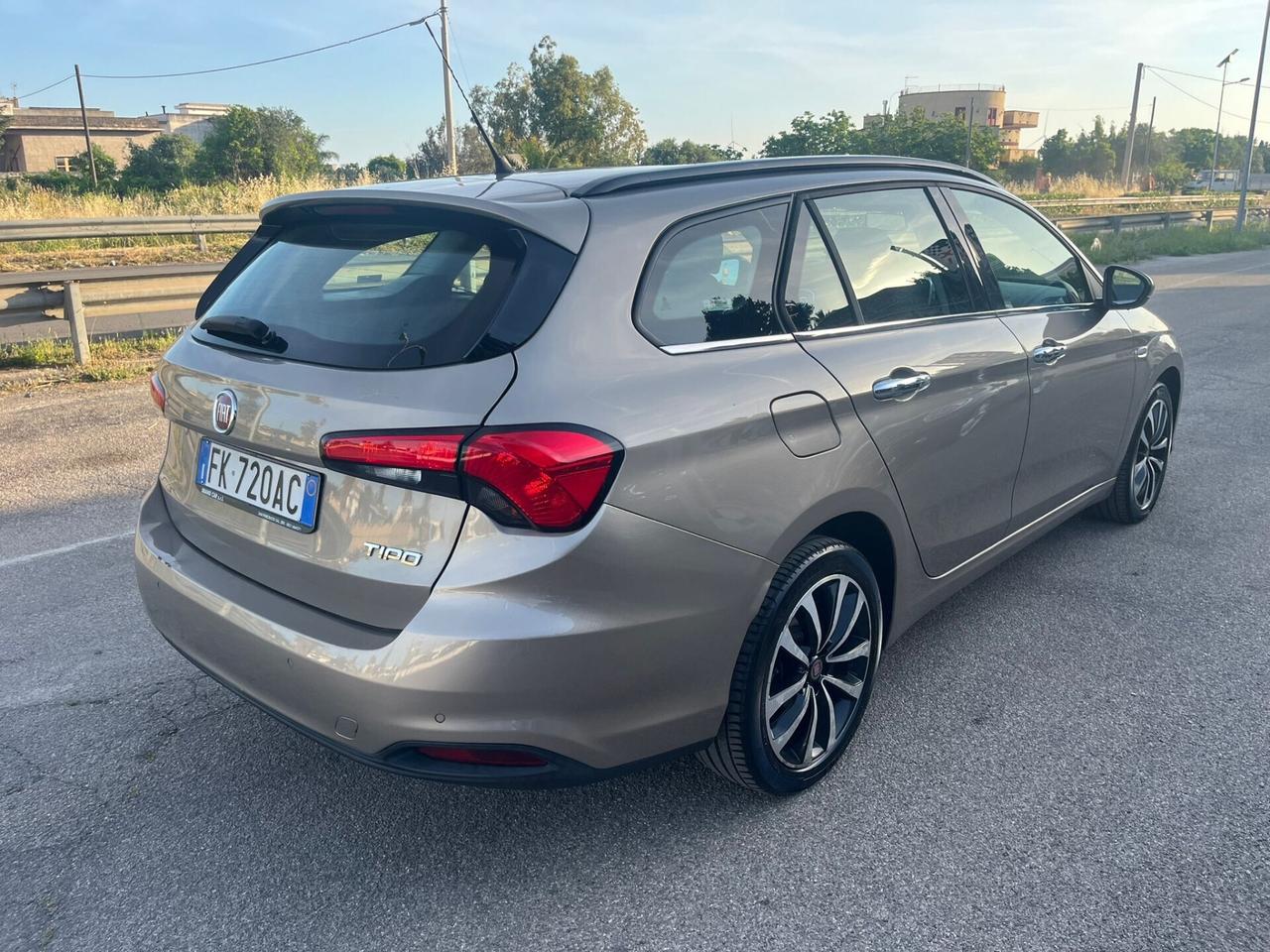 Fiat Tipo 1.4 GPL SW Lounge Unipro 2017