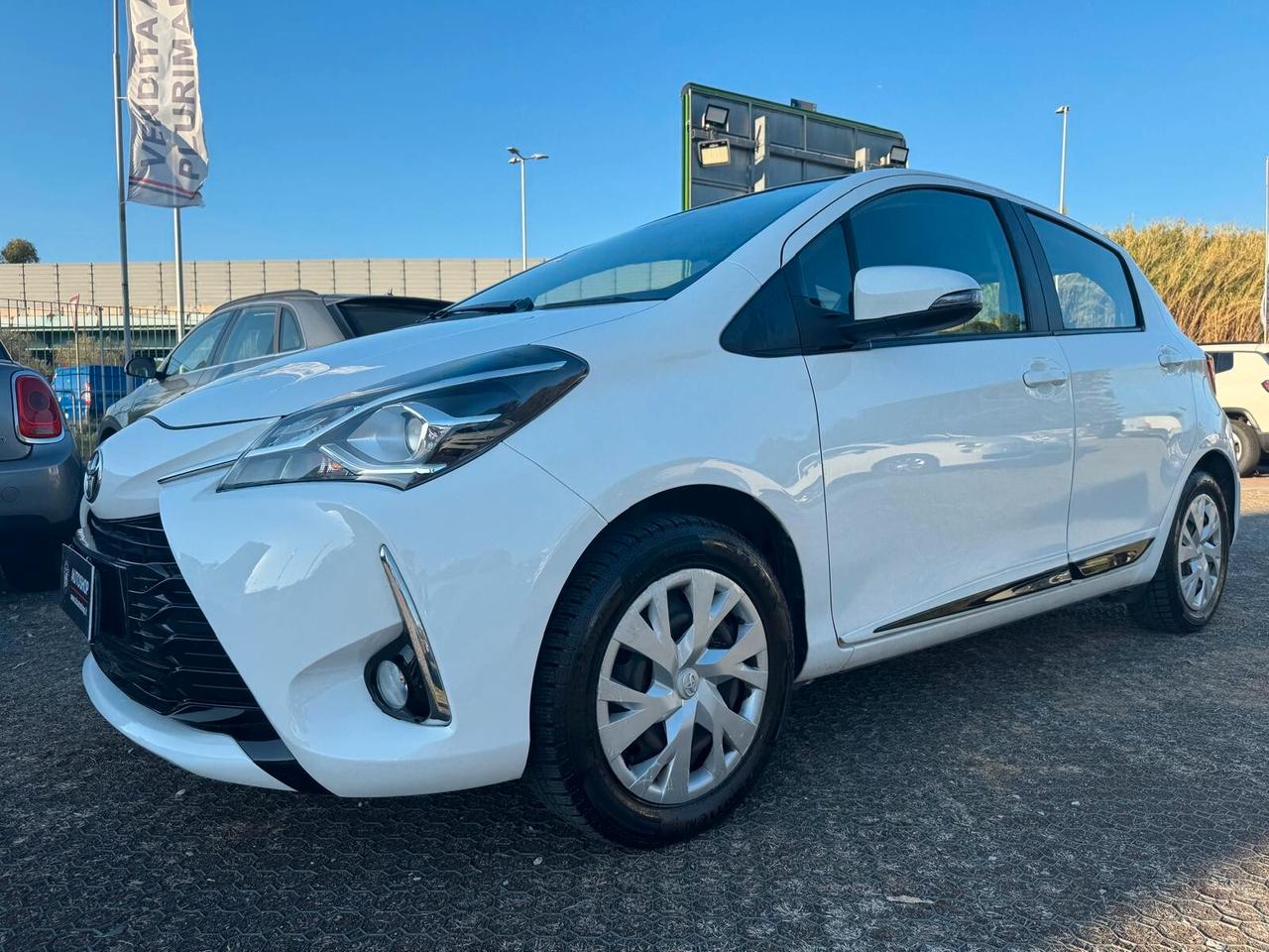TOYOTA - Yaris - 1.0 5p. Active - UNIPRO.- NEOPATENTATI - FINANZIABILE - PERMUTE