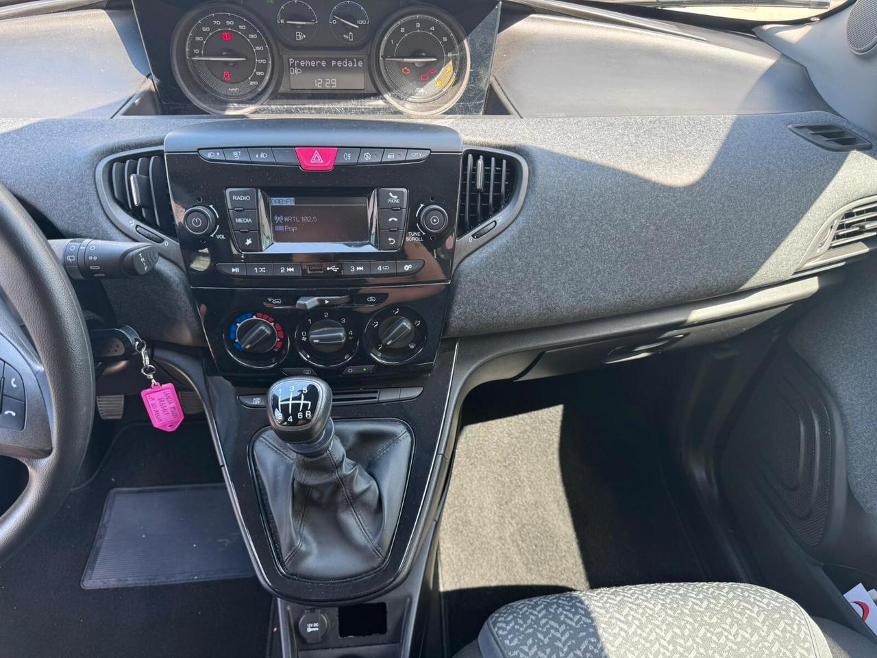 Lancia Ypsilon 1.0 FireFly 5 porte S&S Hybrid Silver Plus