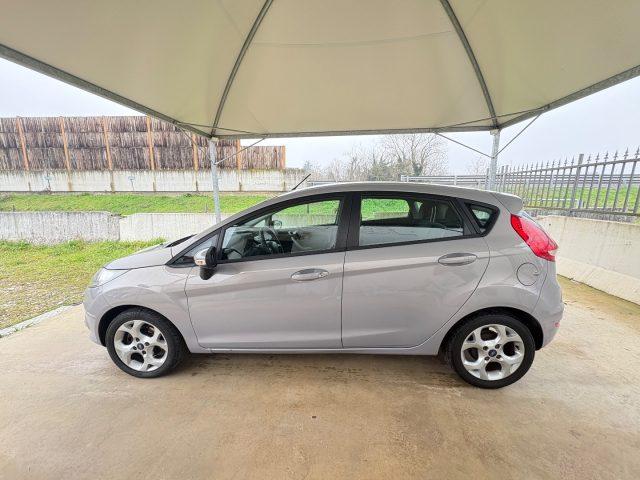 FORD Fiesta 1.4 TDCi 70CV 5 porte Titanium OK NEOPATENTATI