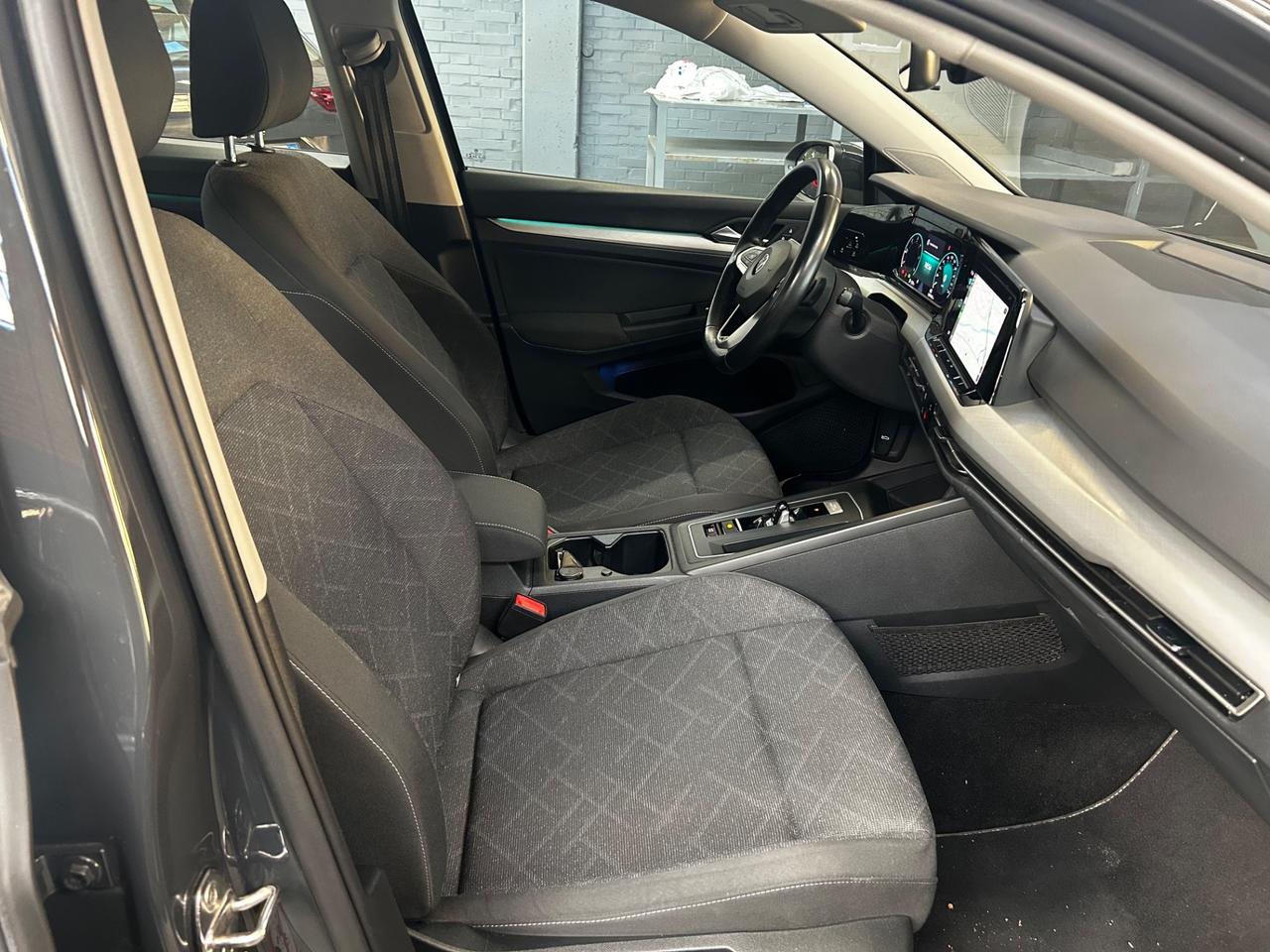 Volkswagen Golf Variant 2.0 TDI SCR DSG Life neopatentati
