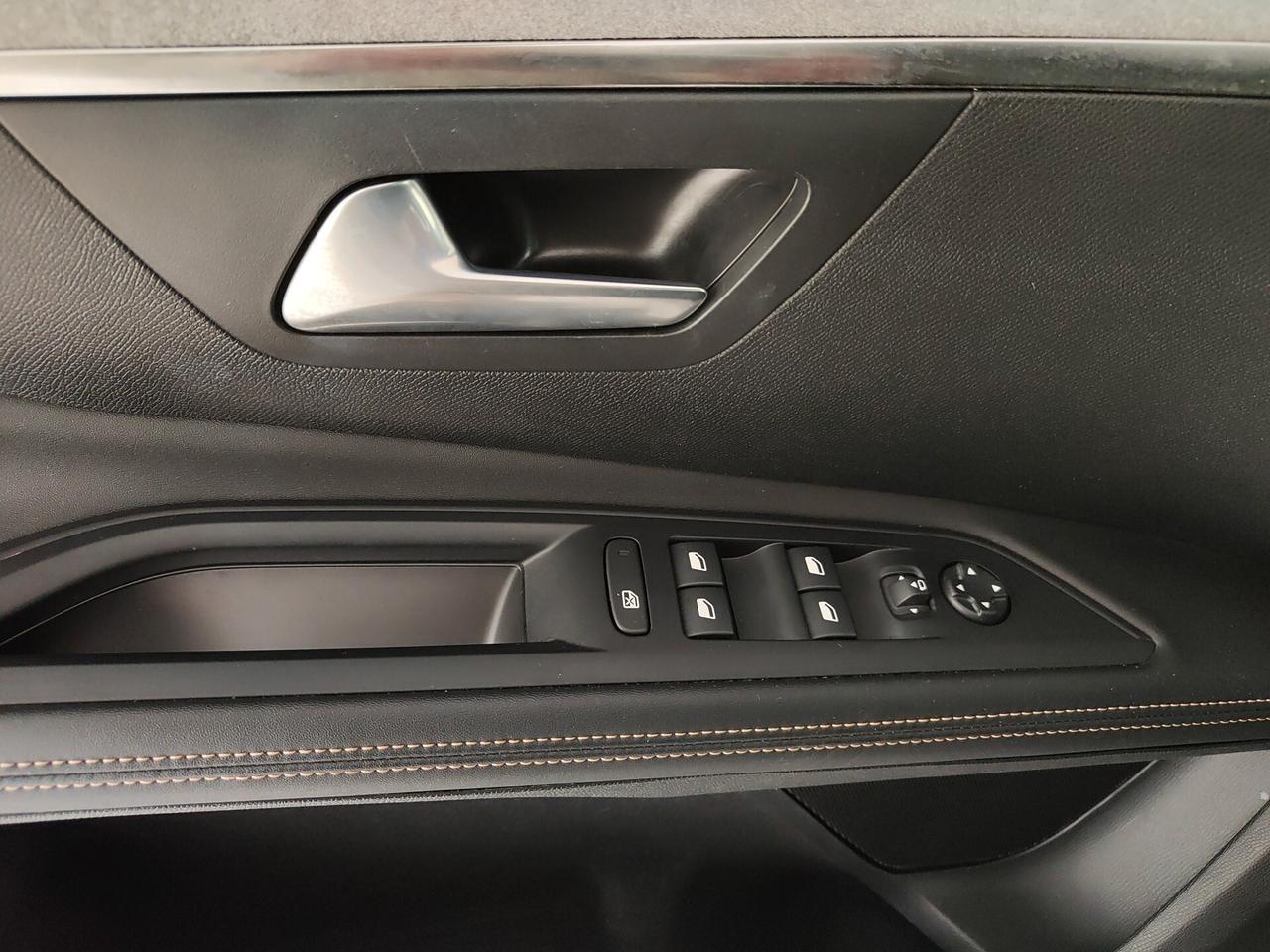 Peugeot 5008 BlueHDi 130 S&S EAT8 Allure Pack