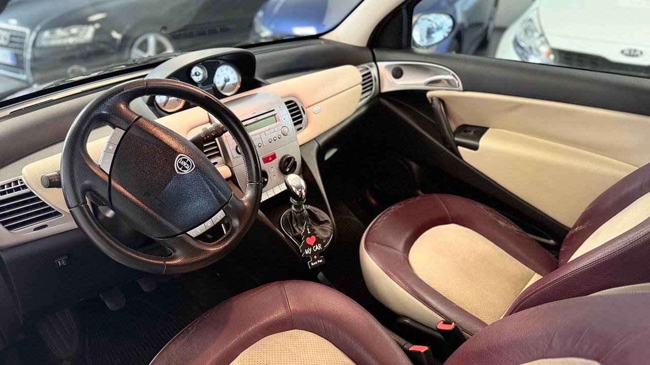 Lancia Ypsilon 1.4 Platino Ecochic GPL