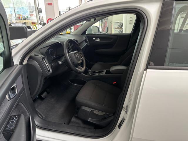 VOLVO XC40 T2 Momentum Core N1 - AUTOCARRO