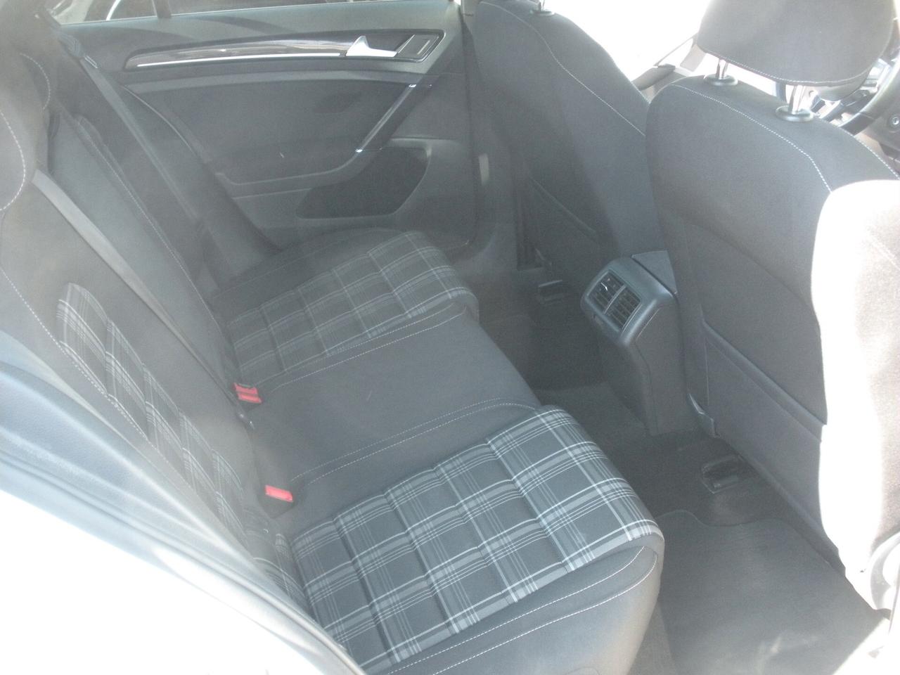 Volkswagen Golf GTD 2.0 TDI 5p. Business BlueMotion Technology