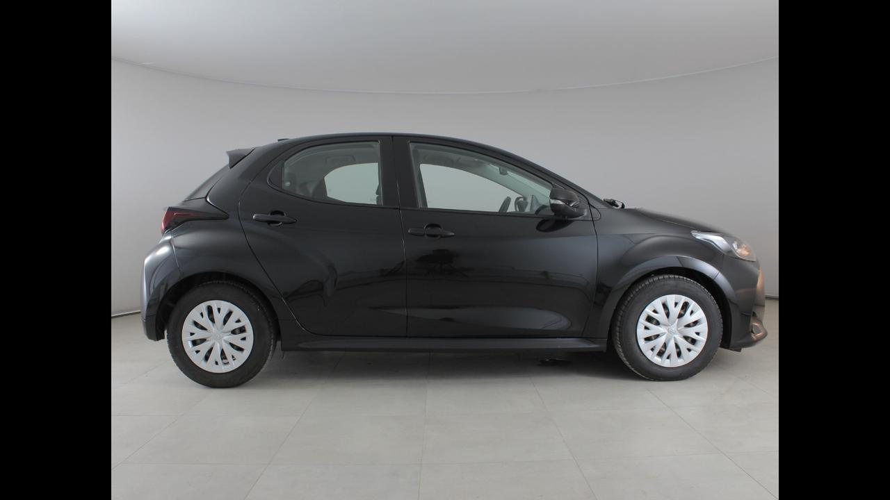 TOYOTA Yaris IV 2020 - Yaris 1.5h Business