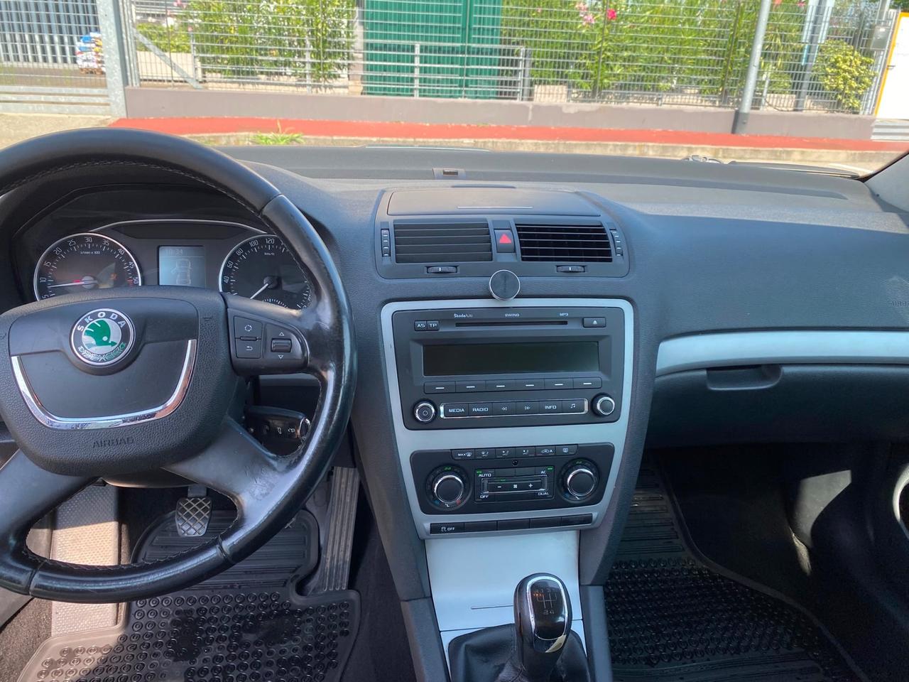 Skoda Octavia 1.6 TDI CR F.AP. Elegance